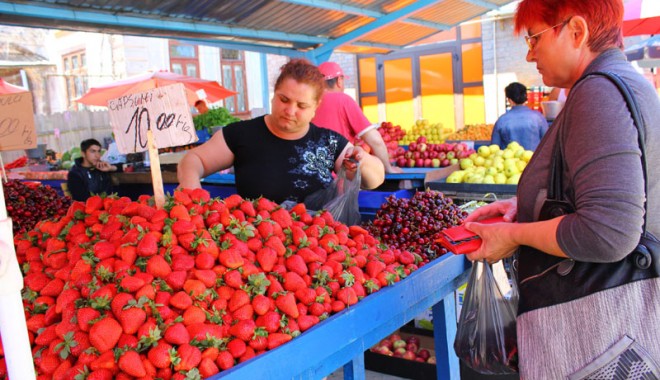 Cum ne păcălesc tarabagiii cu fructele și legumele