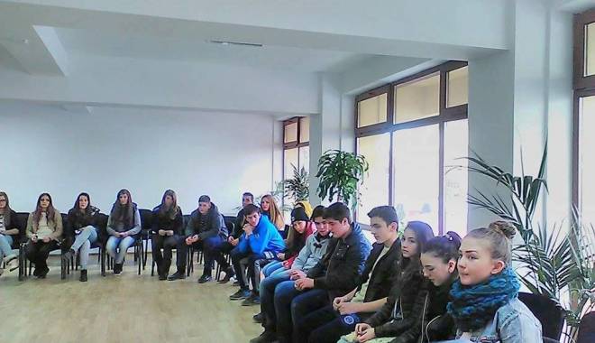 Seminar privind abilitățile de comunicare, la Cumpăna - cumpana-1426857006.jpg