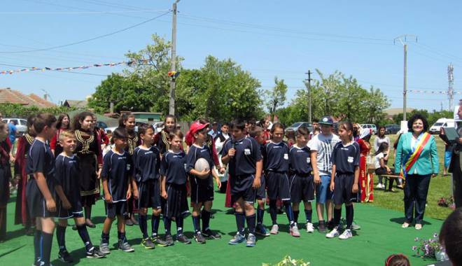 Cumpăna are echipă campioană de rugby mixt - cumpana-1432484205.jpg