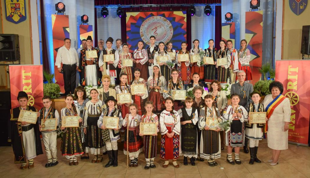 CUMPĂNA. Ei sunt câștigătorii Festivalului-Concurs Naţional de Folclor Pentru Tineri Interpreţi „Dor De Cânt Românesc”