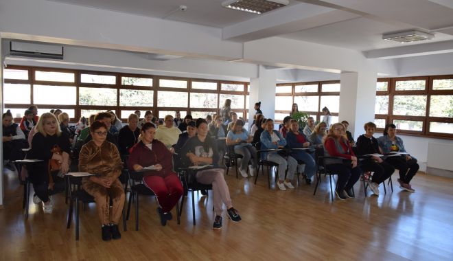 Primăria Cumpăna, ajutor pentru 55 de localnice ca să devină bucătărese - cumpana-curs-1697118402.jpg