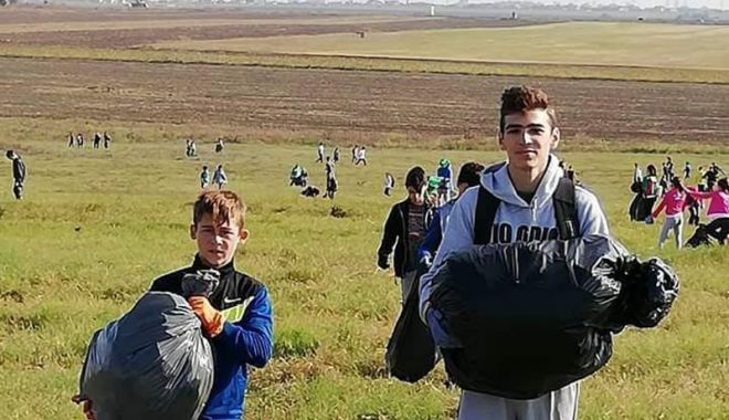 Voluntarii din Cumpăna au adunat gunoaiele  din localitate - cumpana1-1537106485.jpg