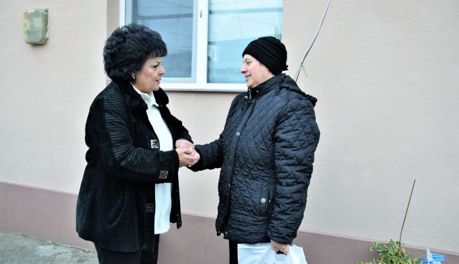 Primăria Cumpăna, daruri pentru 300 de vârstnici din localitate, în prag de sărbători - cumpanabatrani-1671550972.jpg