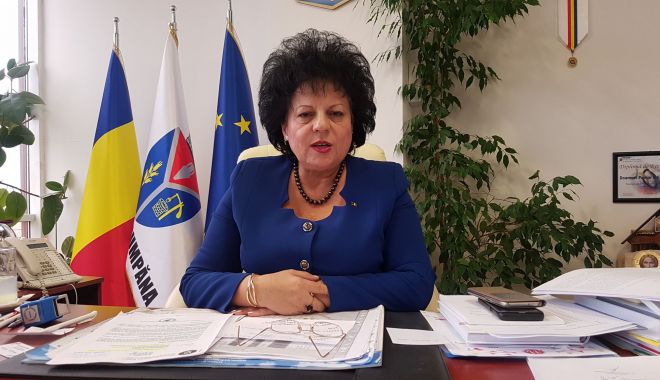 Comuna Cumpăna va fi împodobită, în acest an, cu obiectele din anii precedenţi - cumpanacraciun1-1606061462.jpg