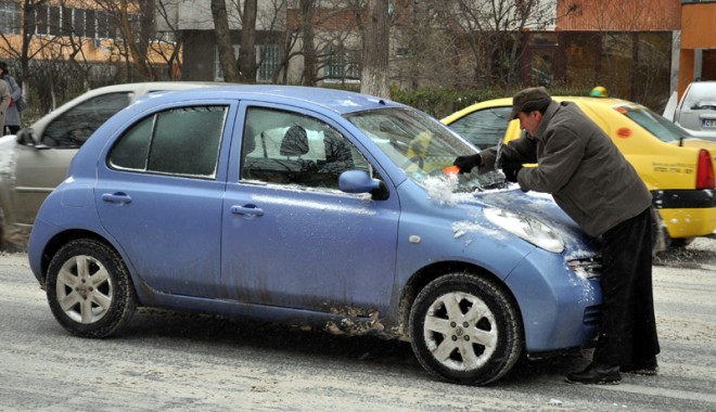 Cum să îți protejezi mașina pe timp de iarnă - cumsaitiprotejezi-1386853080.jpg