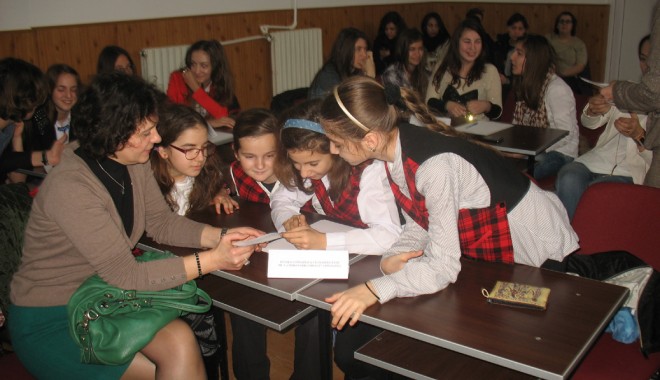 Cum s-au jucat de-a conflictul liceenii de la 