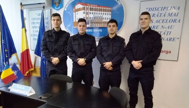 Cum se pregătesc elevii școlilor militare să devină jandarmi 