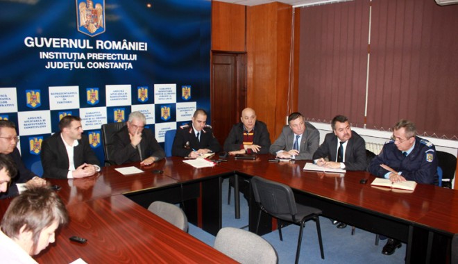 Cum se pregătesc autoritățile din Constanța pentru următoarele două săptămâni - cumsepregatescautoritatile1-1387300267.jpg