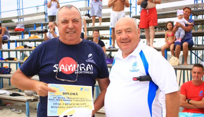 Cupe, diplome și premii speciale, la Oval 5 Beach Rugby - cupaovalrugby10-1435510268.jpg
