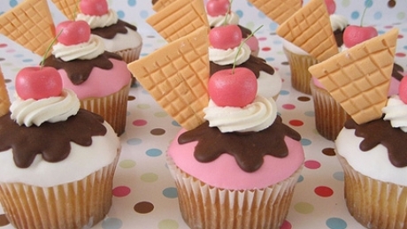 De ce cupele de înghetată au același efect precum cocaina - cupcakes0818372700-1320511118.jpg