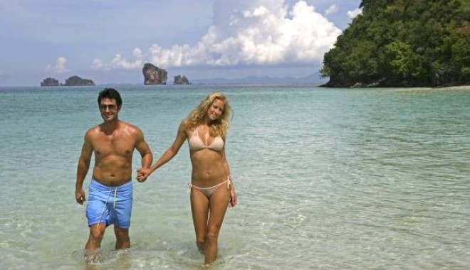 Cât de mult sex faci în vacanță în funcție de zodie - cupluvacantaexoticaed46cb1e50-1311231178.jpg