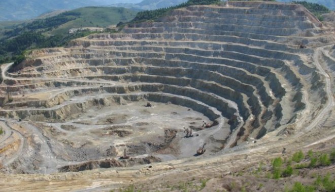Statul va relua privatizarea Cupru Min după o discuție între conducerea Ministerului Economiei și o delegație a Roman Copper - cuprumin-1334678480.jpg