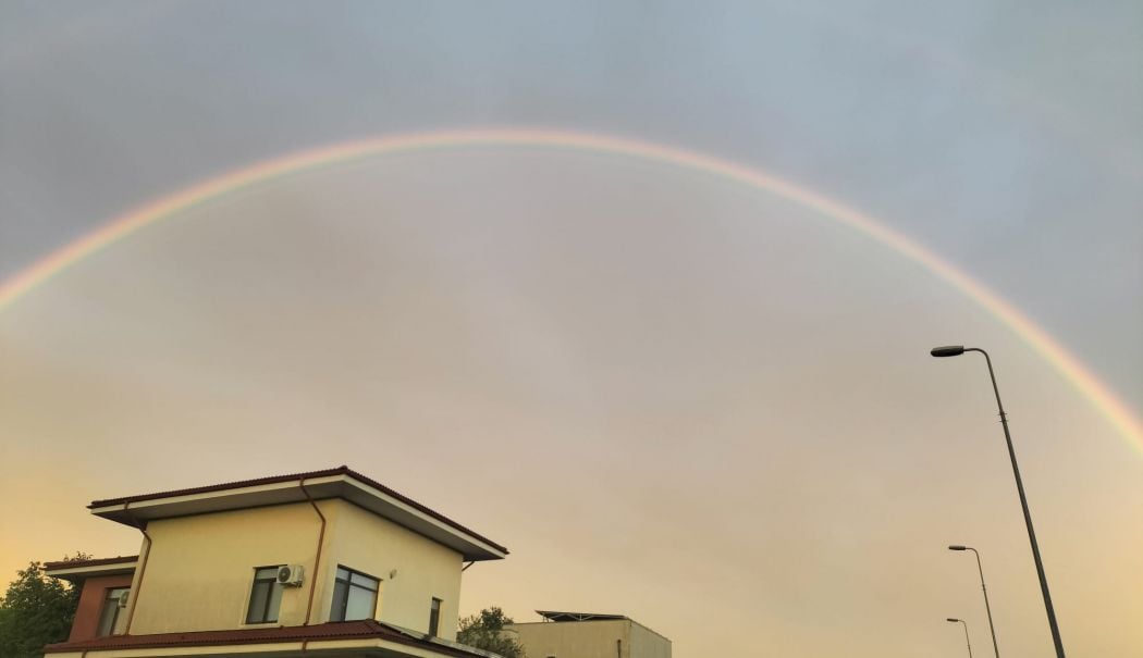 Curcubeu dublu spectaculos, pe cerul Constanței, după ploaie - curcubeu-dublu-1726508778.jpg