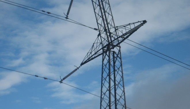 Mai multe zone din Constanța, fără curent electric - curent-1361329326.jpg