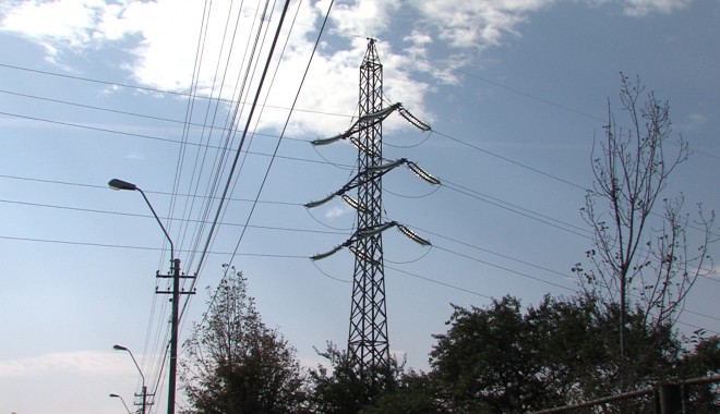 Mai multe localități din județ, fără curent electric - curent-1366322131.jpg