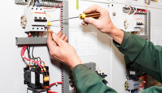 Zone din Constanța, fără curent electric, astăzi - curent-1417625663.jpg