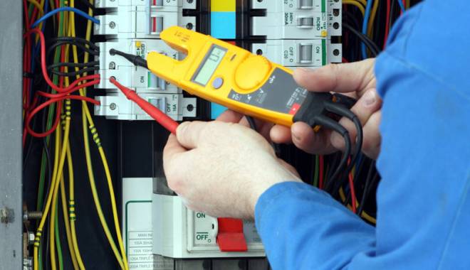 Localitatea Tuzla, fără curent electric - curent-1420826559.jpg