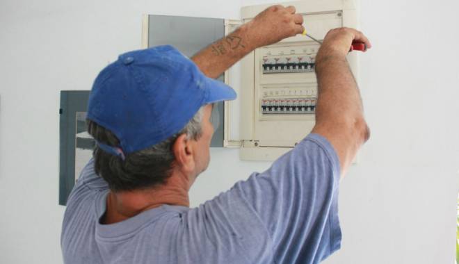 Municipiul Medgidia,  fără curent electric - curent-1439234629.jpg