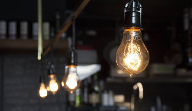 Mai multe zone din Constanța rămân, mâine, fără curent electric - curent-1444143166.jpg