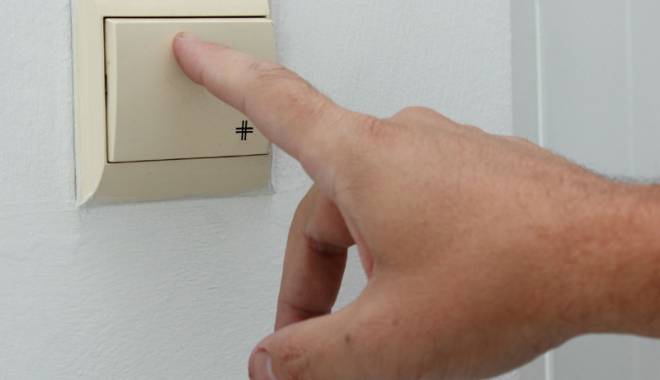 Atenție, se oprește curentul electric la Constanța! - curent-1447696459.jpg
