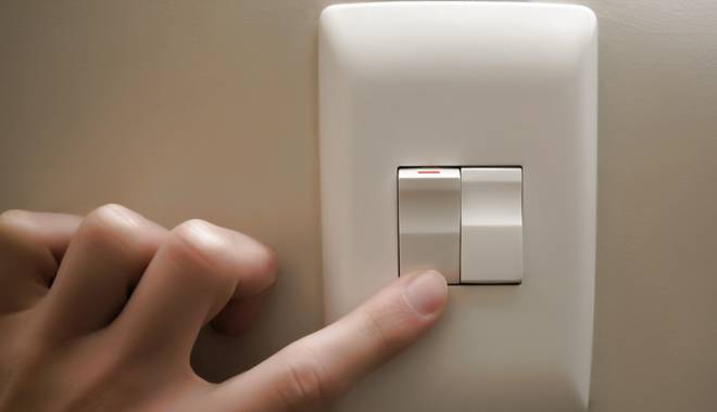 Mai multe zone din Constanța, fără curent electric - curent-1448302853.jpg