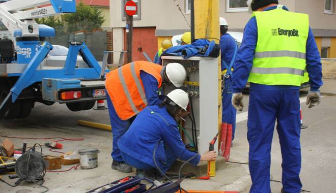 Atenție, se oprește curentul electric! - curent-1459193200.jpg