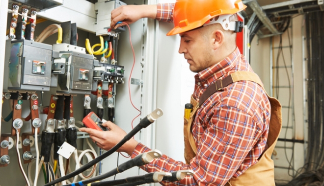 Localitatea Eforie Sud, fără curent electric - curent-1462715174.jpg