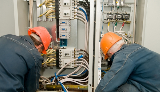 Mai multe străzi  din Constanța,  fără curent electric - curent-1462812525.jpg