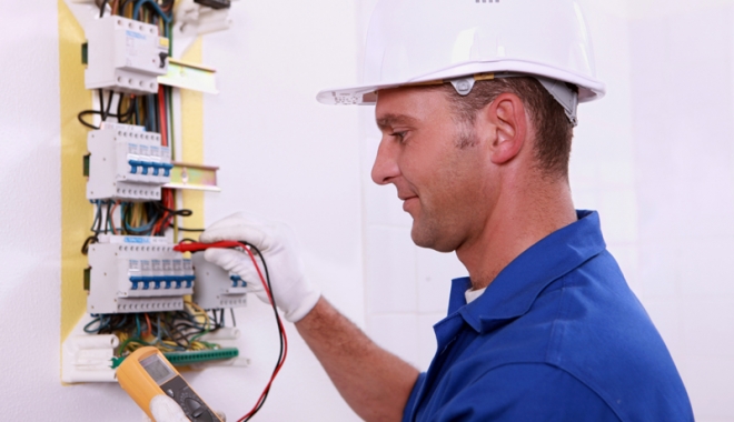 Mai multe zone  din Constanța,  fără curent electric - curent-1465491950.jpg