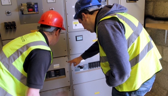 Mai multe zone  din Constanța,  fără curent electric - curent-1468159619.jpg