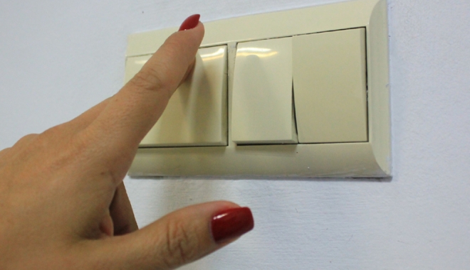 Mai multe zone din Constanța, fără curent electric - curent-1473955209.jpg