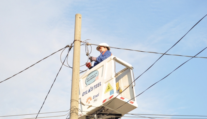 Mai multe străzi din Năvodari, fără curent electric - curent-1479399941.jpg