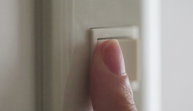 Mai multe cartiere din Constanța,  fără curent electric - curent-1500567199.jpg