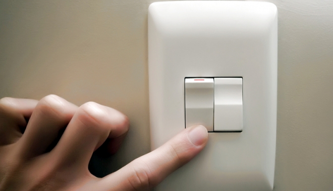 Mai multe localități din județ,  fără curent electric - curent-1500818297.jpg