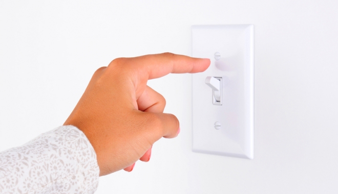 Mai multe localități din județ,  fără curent electric - curent-1507049113.jpg