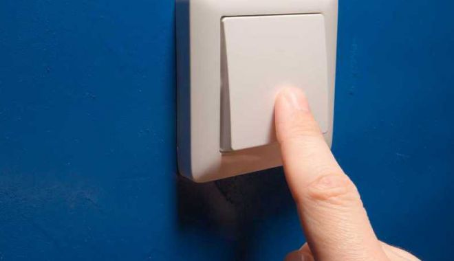 Atenție, se oprește curentul electric! - curent-1527177091.jpg