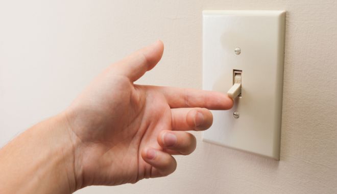 Mai multe zone din Constanța, fără curent electric - curent-1554137224.jpg