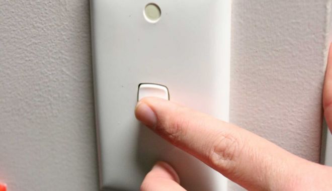 Mai multe străzi din Constanța, fără curent electric - curent-1567354644.jpg