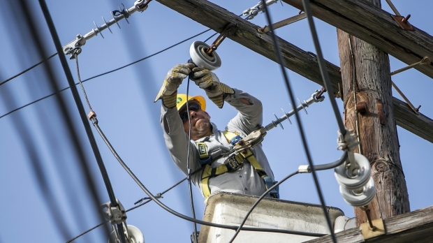 Mai multe localități din județ, fără curent electric - curent-1573767525.jpg