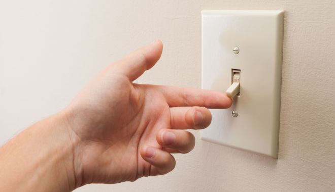 Mai multe localități din județ, fără curent electric - curent-1582133273.jpg