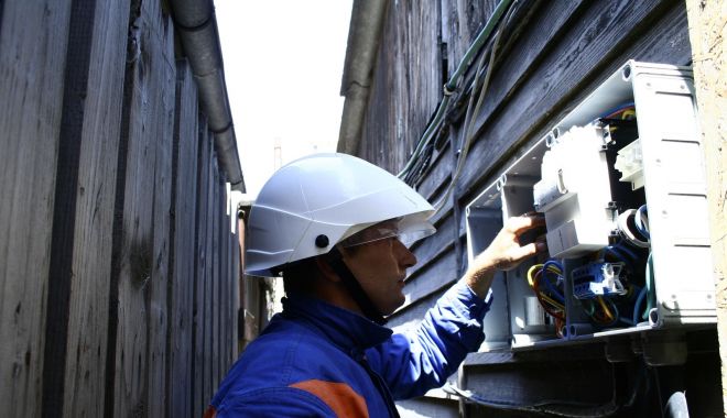Mai multe zone din Constanţa, fără curent electric - curent-1605033765.jpg