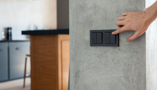 Mai multe zone din Constanţa, fără curent electric - curent-1616943921.jpg