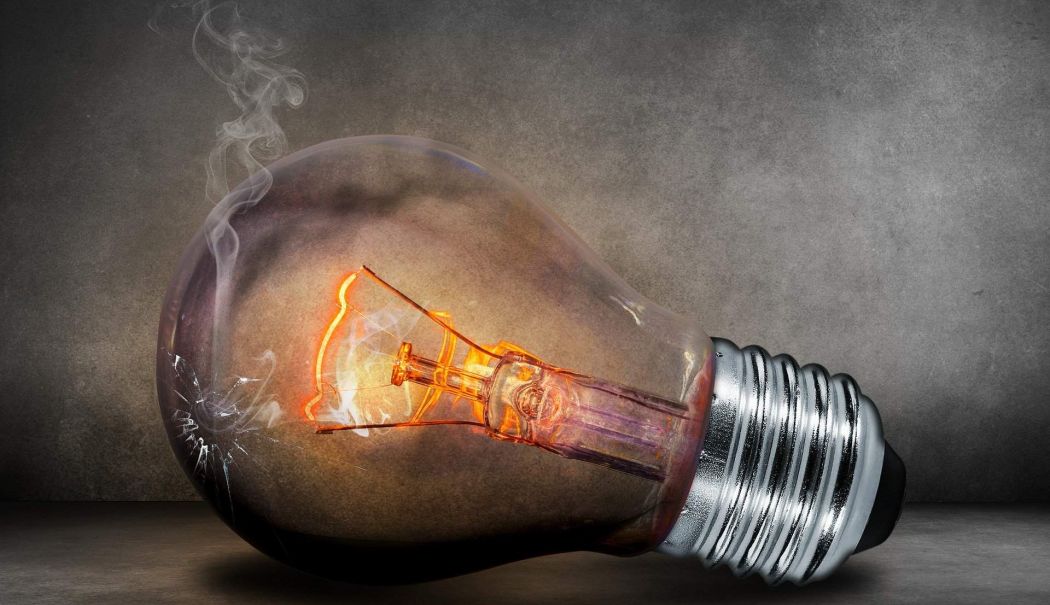 Energie electrică întreruptă în mai multe localități din județ - curent-1757864295.jpg