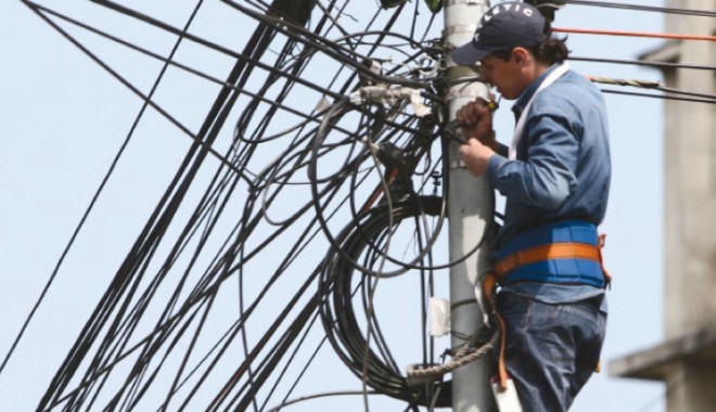 Lucrări ENEL. Vezi aici în ce zone din Constanța se oprește curentul electric, mâine - curent71918800-1410270075.jpg