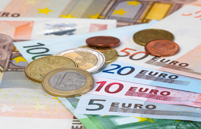 Cursurile BNR de astăzi. Nou minim istoric pentru leu, în raport cu euro - curs-1335953846.jpg