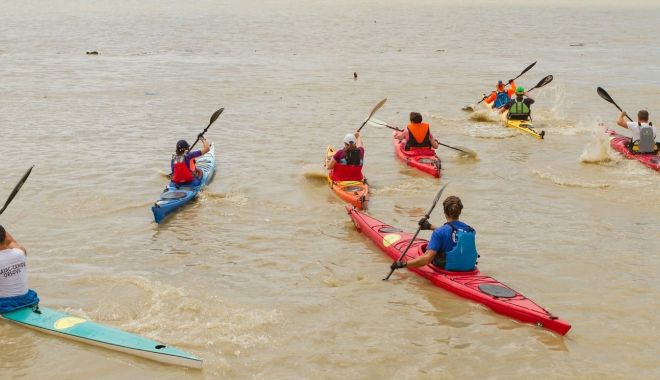 Cursă cu kaiace, în premieră, pe Canalul Dunăre - Marea Neagră - cursacucaiacepecanaluldunare8211-1558645207.jpg
