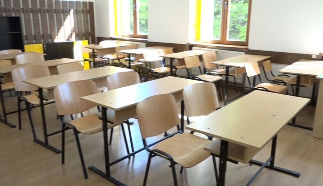 Cursuri suspendate la un colegiu, după ce mai mulţi elevi au acuzat aceleaşi simptome - cursuri-suspendarte-1745936626.jpg