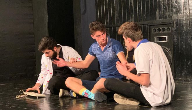 Cursuri de actorie pentru constănţenii interesaţi de arta teatrală - cursuriactoriesursatrupaarthesiu-1602780072.jpg