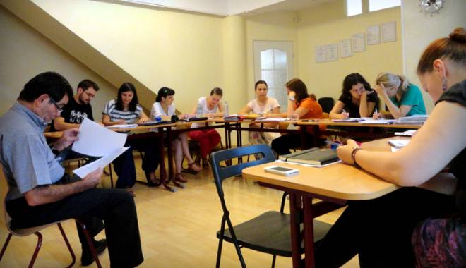 Cursuri cu credite profesionale pentru profesorii constănțeni - cursuricucredite-1438100809.jpg