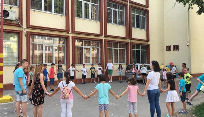 Cursuri de vară la Școala Gimnazială nr. 29 - cursuridevara-1566592289.jpg